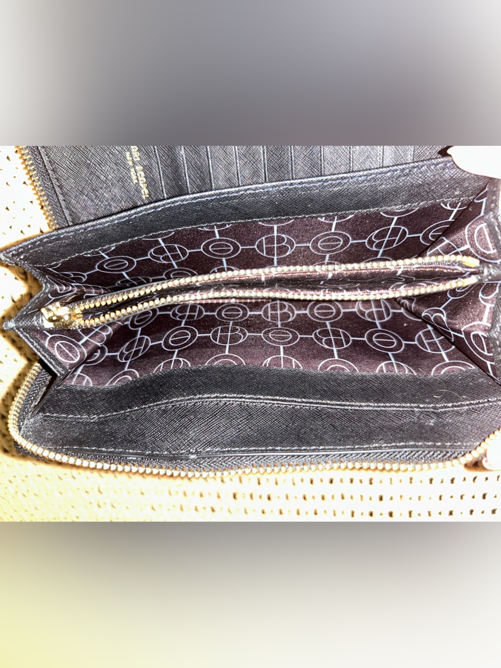 Henri Bendel Wallet - Picture 11 of 12